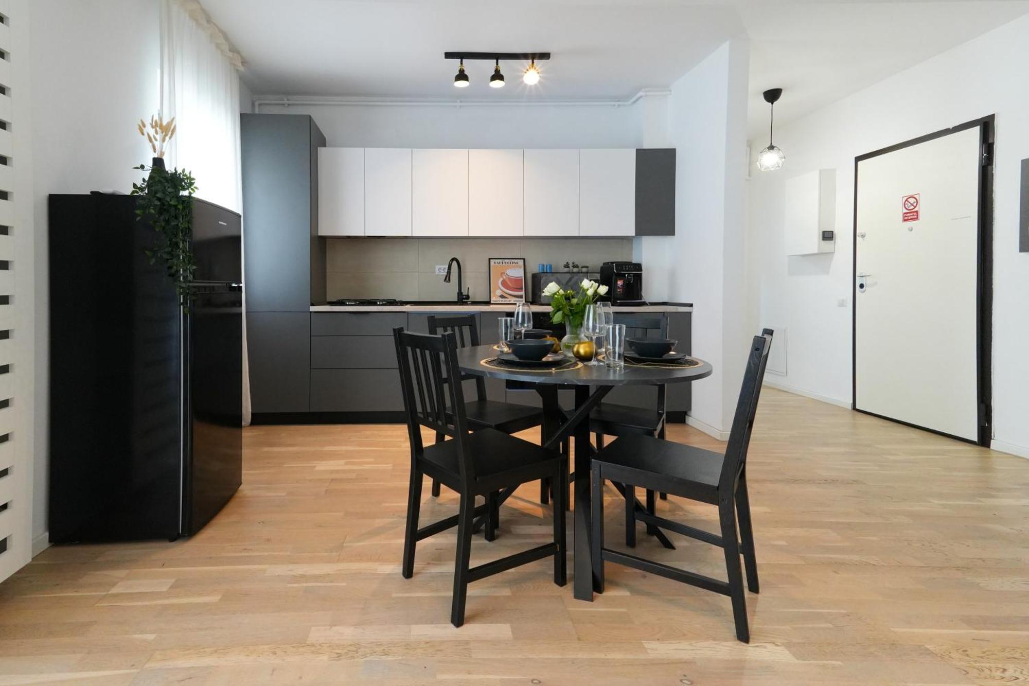 Maria - Modern Apartment With Parking And Workspace Bucharest Luaran gambar