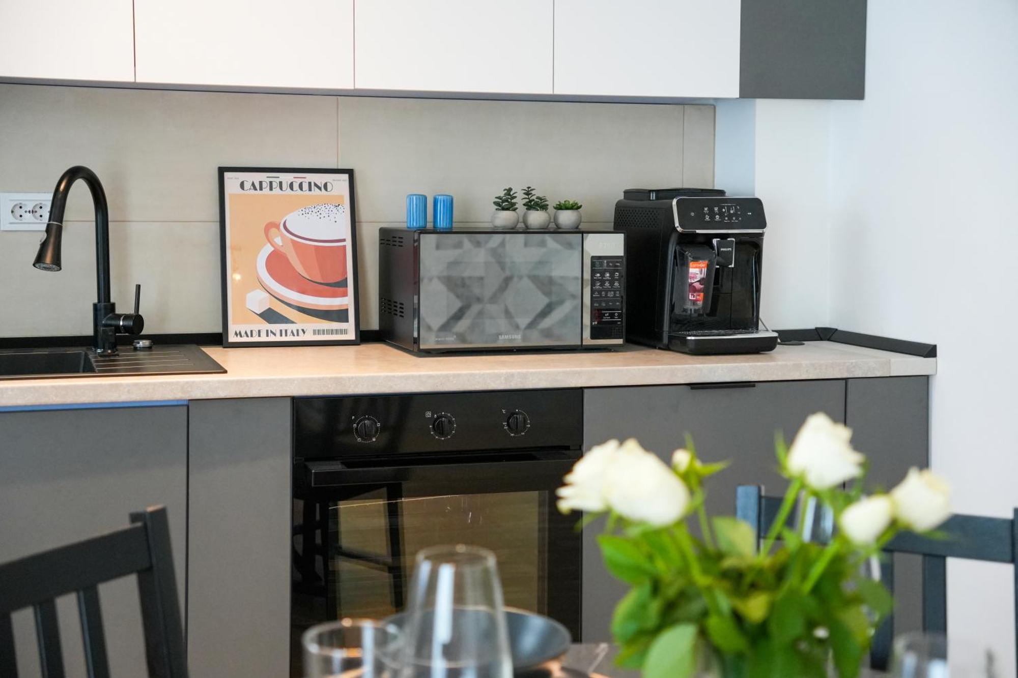 Maria - Modern Apartment With Parking And Workspace Bucharest Luaran gambar