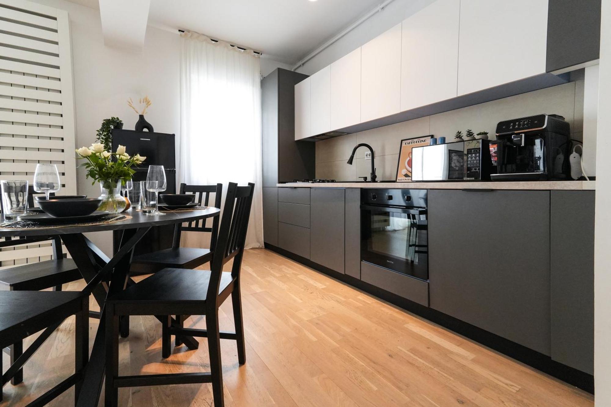 Maria - Modern Apartment With Parking And Workspace Bucharest Luaran gambar