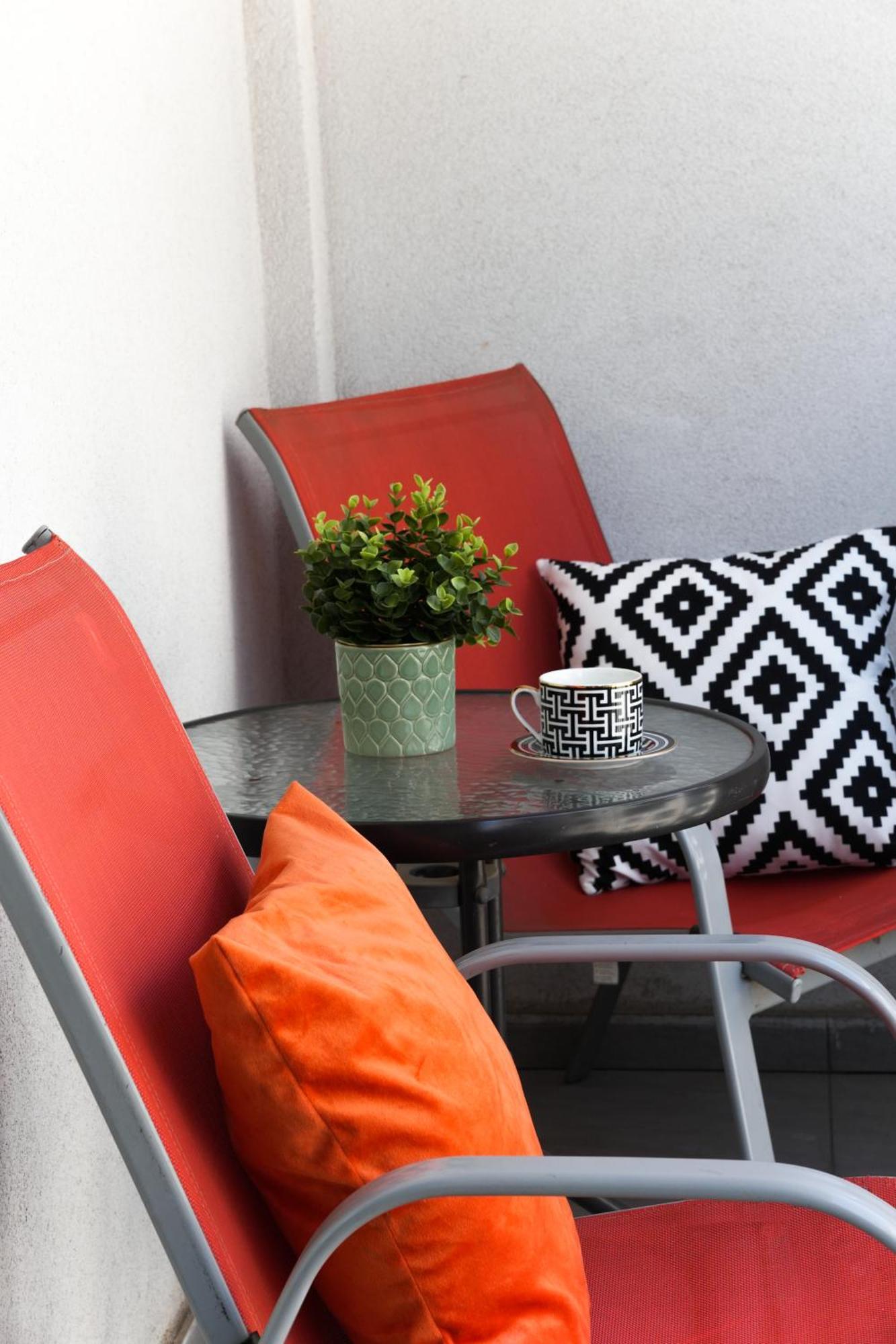Maria - Modern Apartment With Parking And Workspace Bucharest Luaran gambar