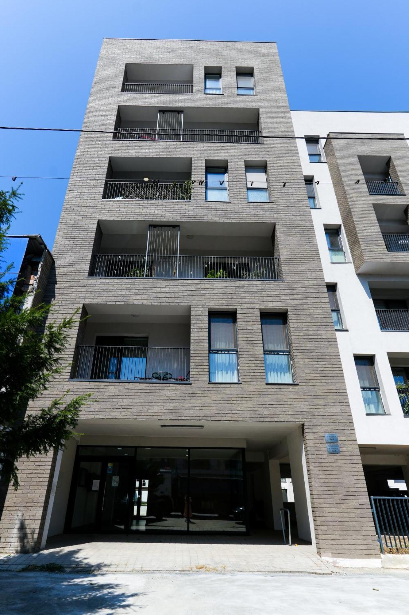 Maria - Modern Apartment With Parking And Workspace Bucharest Luaran gambar