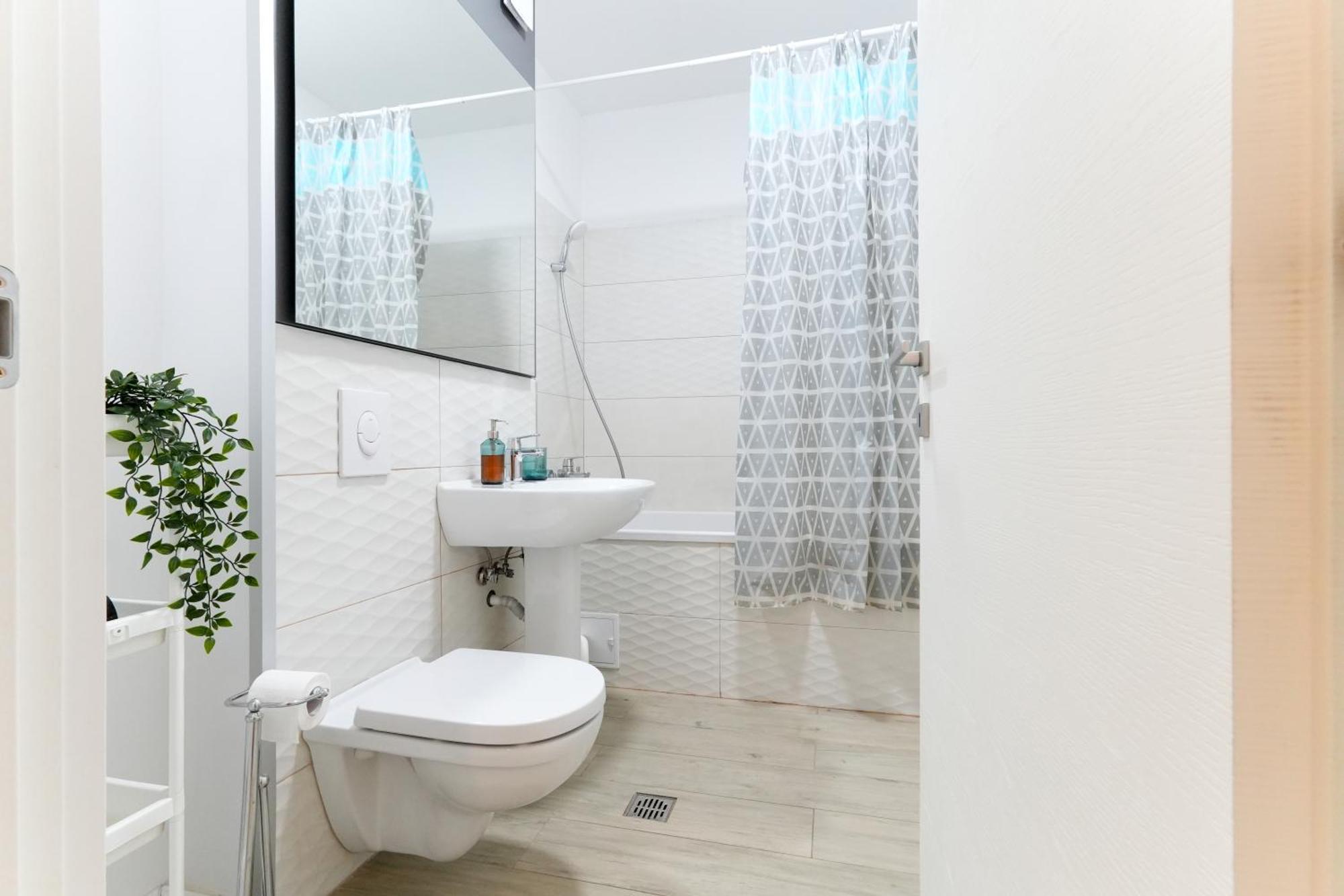 Maria - Modern Apartment With Parking And Workspace Bucharest Luaran gambar